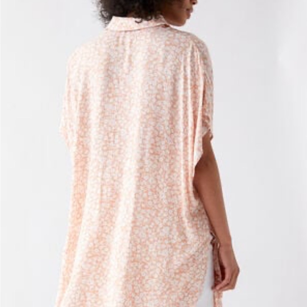 Lost + Wander Peach Floral Button Down Shirt - Picture 2 of 9